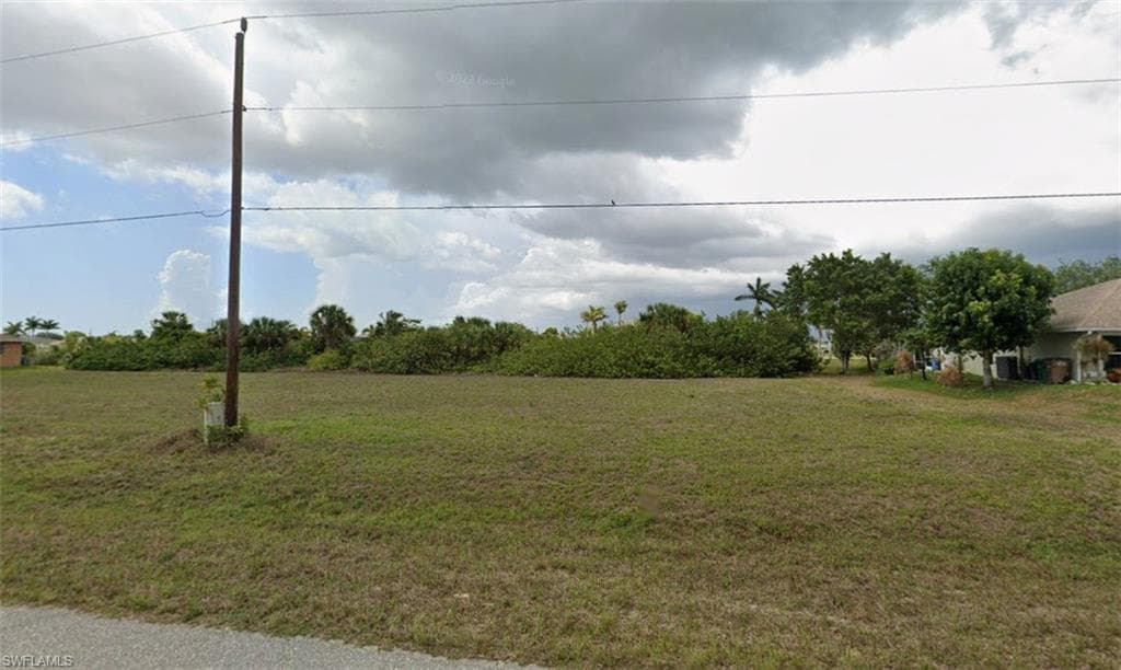 2036 NE 17th TER CAPE CORAL, FL 33909