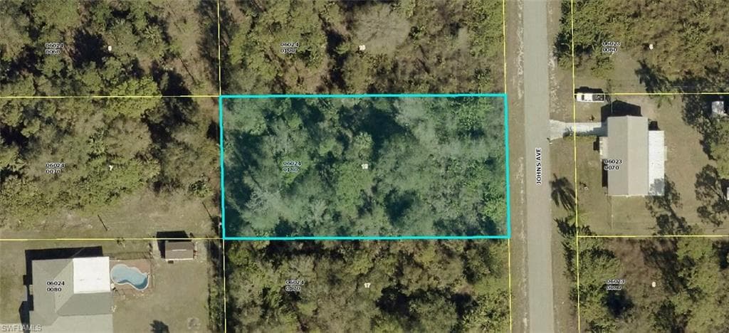 511 Johns AVE LEHIGH ACRES, FL 33972