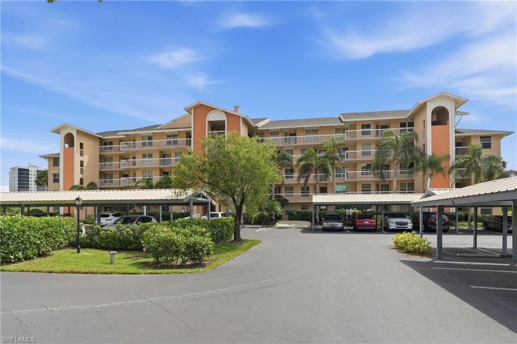 300 Horse Creek DR 307 NAPLES, FL 34110