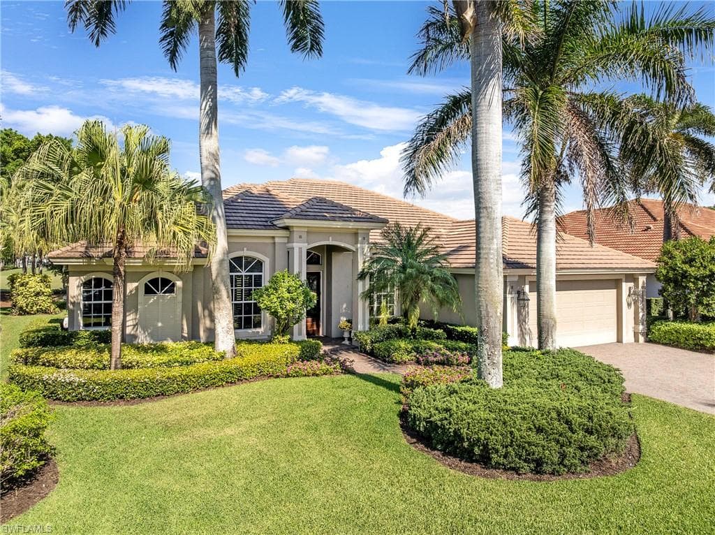 2501 Augusta DR NAPLES, FL 34109