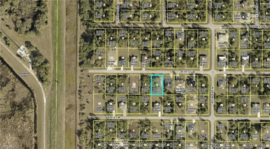 3309 45th ST W LEHIGH ACRES, FL 33971
