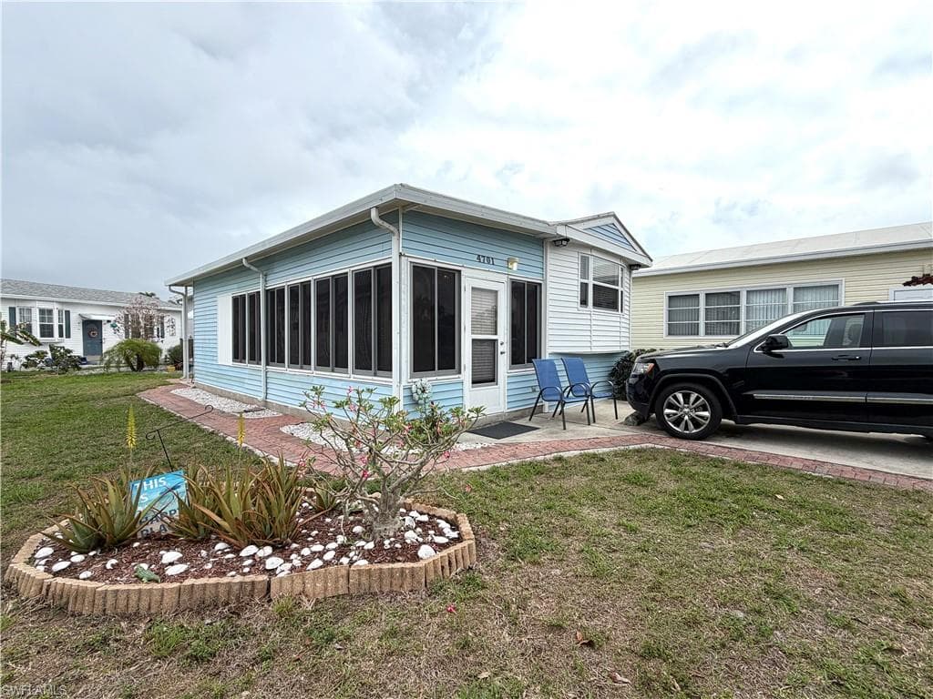 4701 Candlestick CT W ESTERO, FL 33928