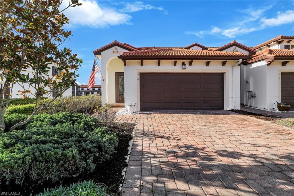 7918 Bristol CIR NAPLES, FL 34120