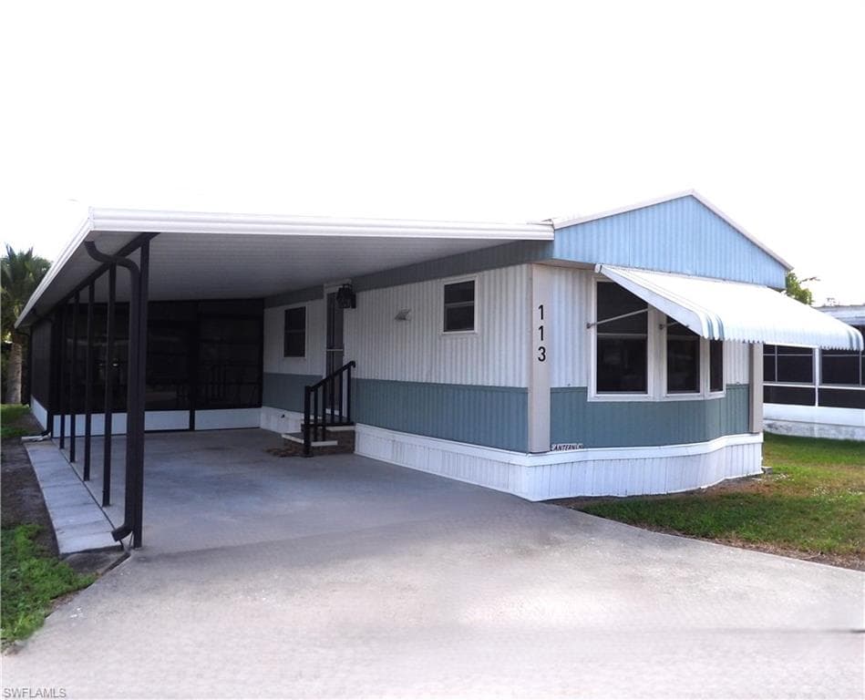 113 Lantern LN NORTH FORT MYERS, FL 33917