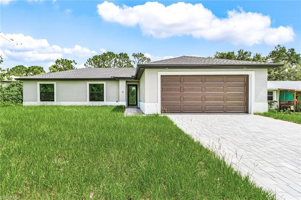 3402 25th ST SW LEHIGH ACRES, FL 33976