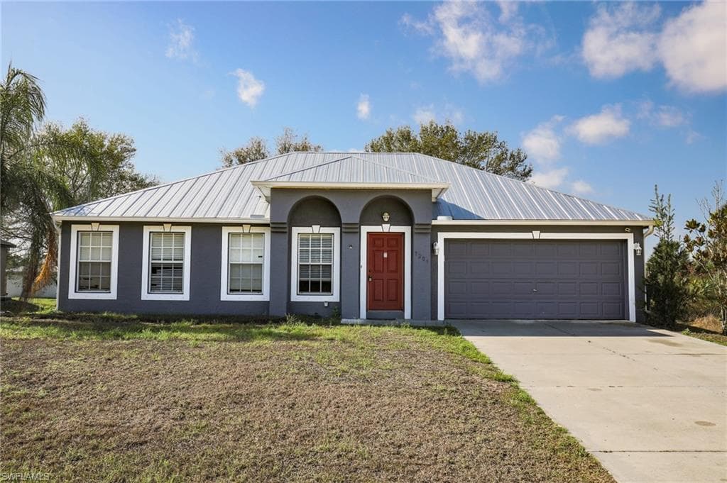 3209 54th ST W LEHIGH ACRES, FL 33971