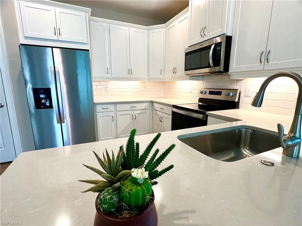 1130 Rolling Brook LN NAPLES, FL 34114
