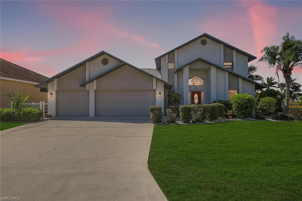 1904 SE 36th TER CAPE CORAL, FL 33904