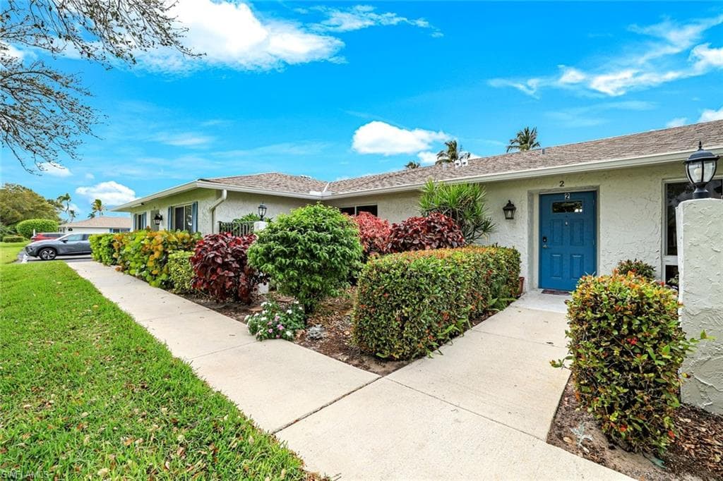 91 Glades BLVD 1652 NAPLES, FL 34112