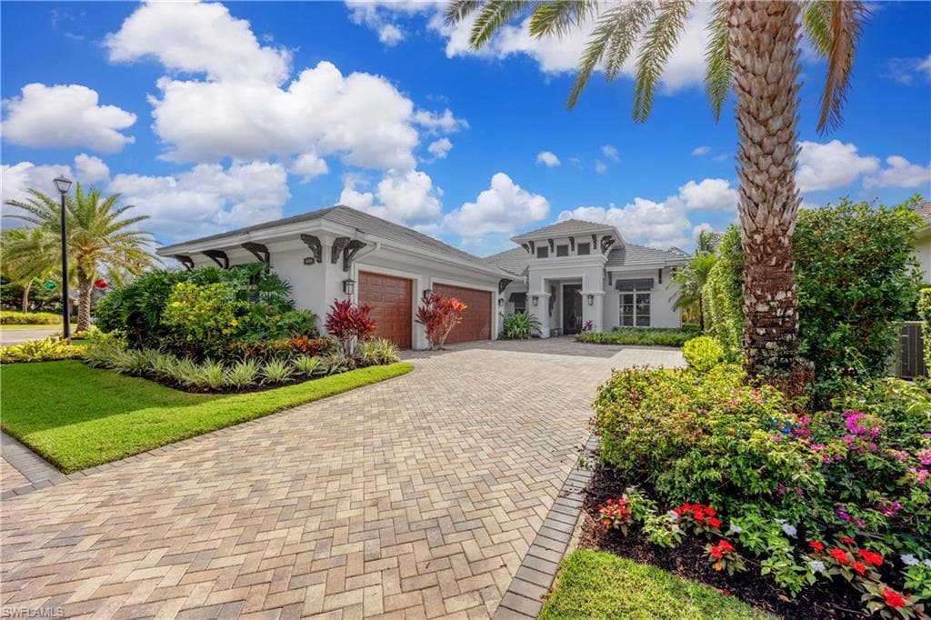 6884 Leeward WAY NAPLES, FL 34109
