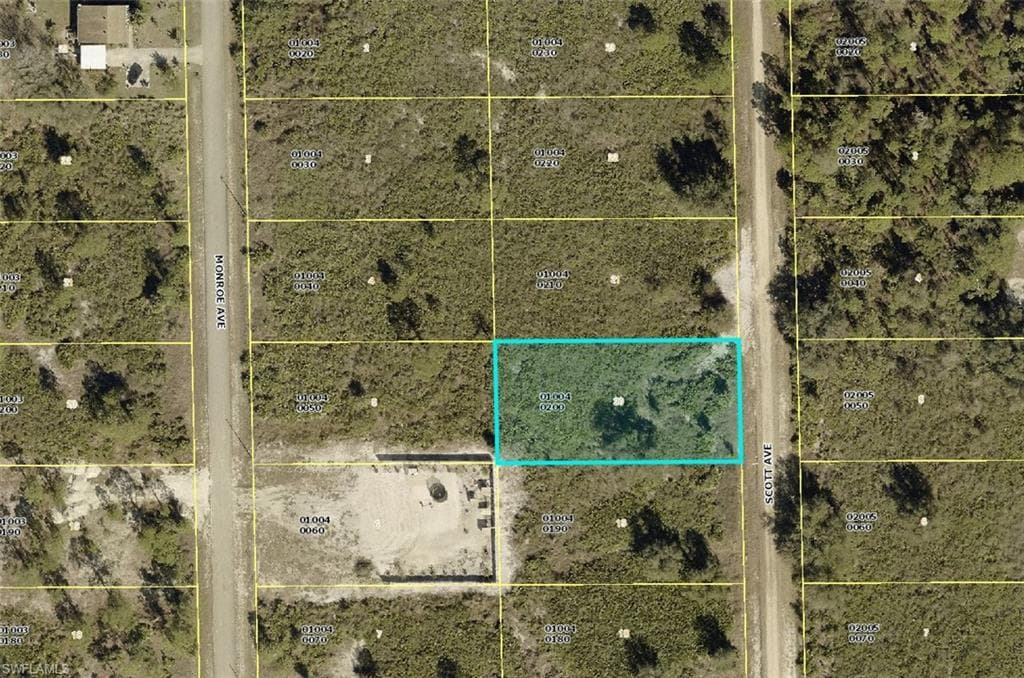 415 Scott AVE LEHIGH ACRES, FL 33972