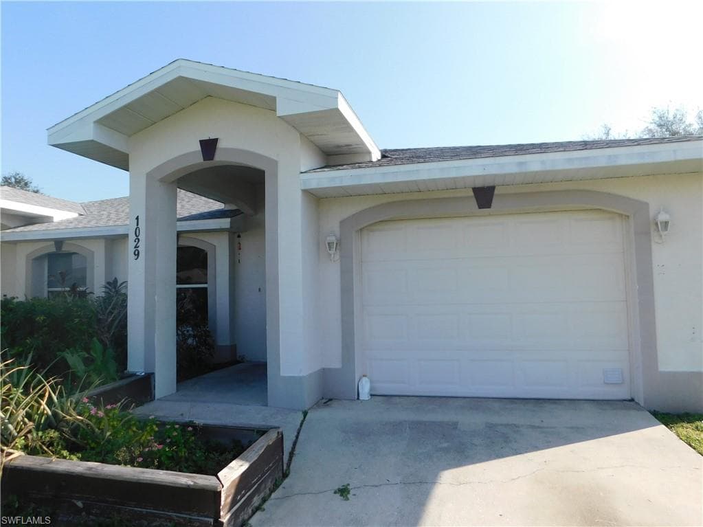 1029 SE 11th ST CAPE CORAL, FL 33990