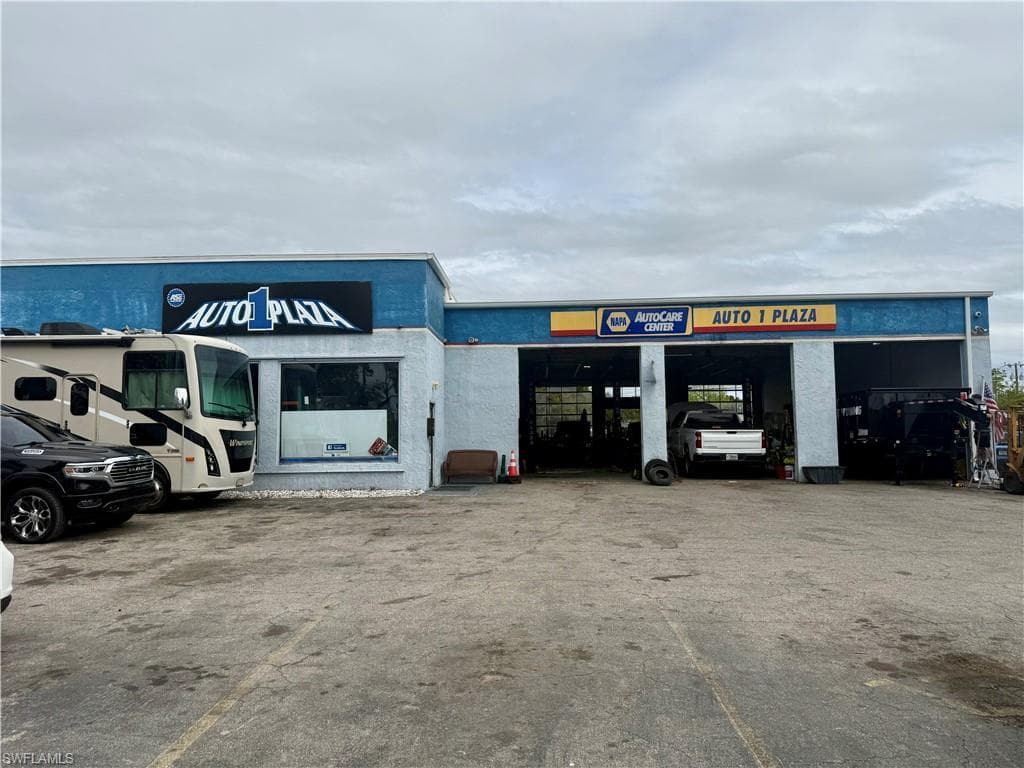3045 Fowler ST FORT MYERS, FL 33901