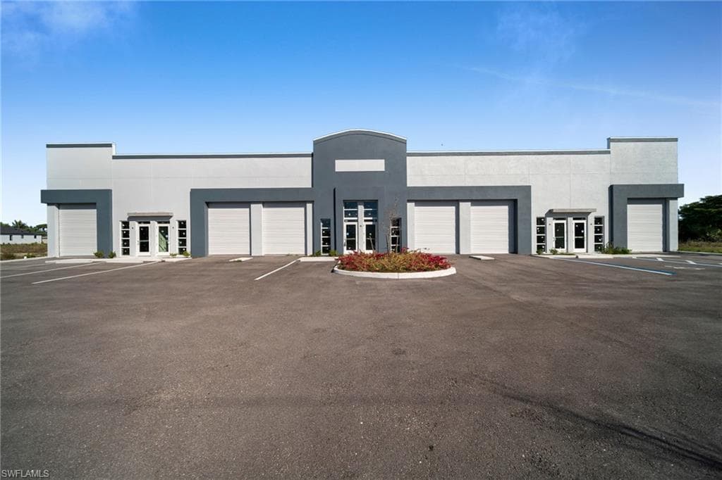 1913 NE 10th TER CAPE CORAL, FL 33909