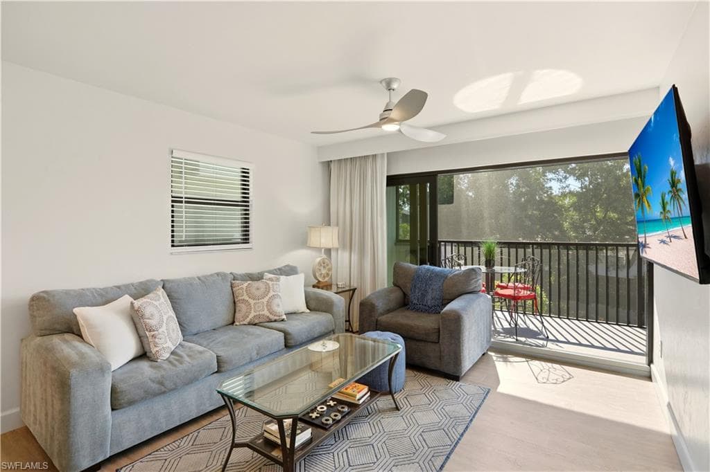 600 Neapolitan WAY 254 NAPLES, FL 34103