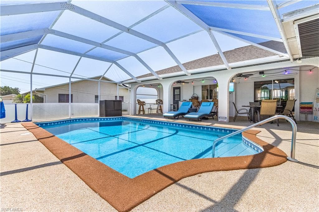 428 SW 37th ST CAPE CORAL, FL 33914