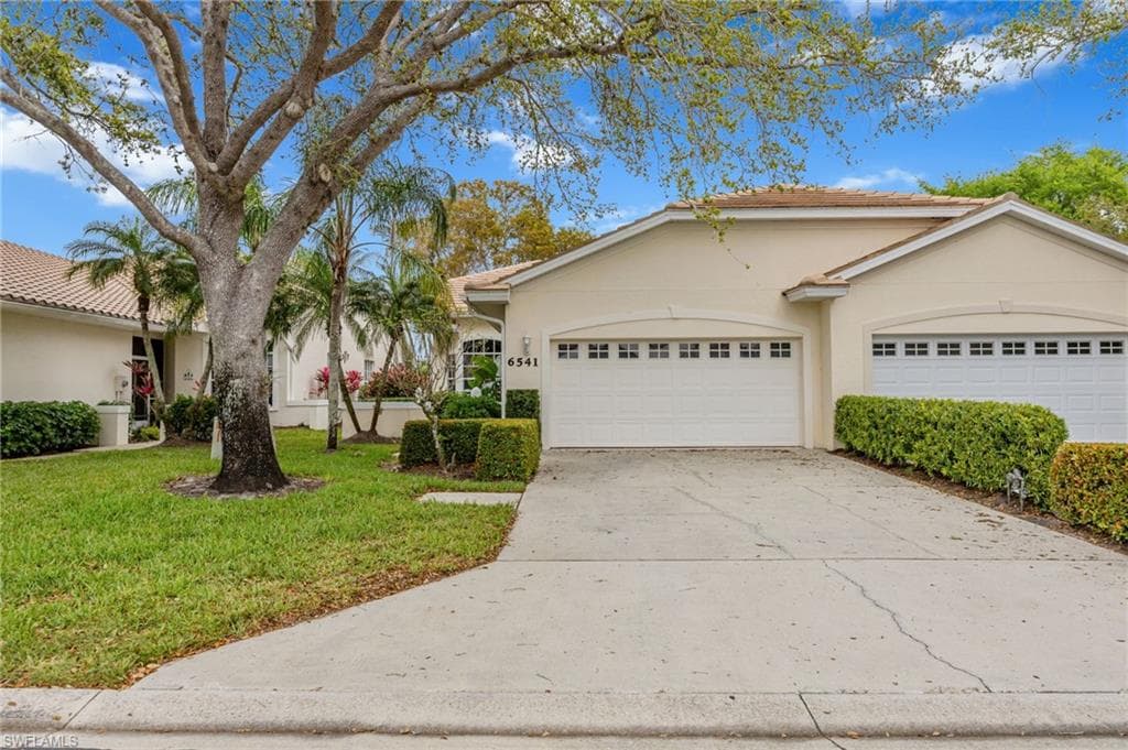 6541 Ilex CIR NAPLES, FL 34109