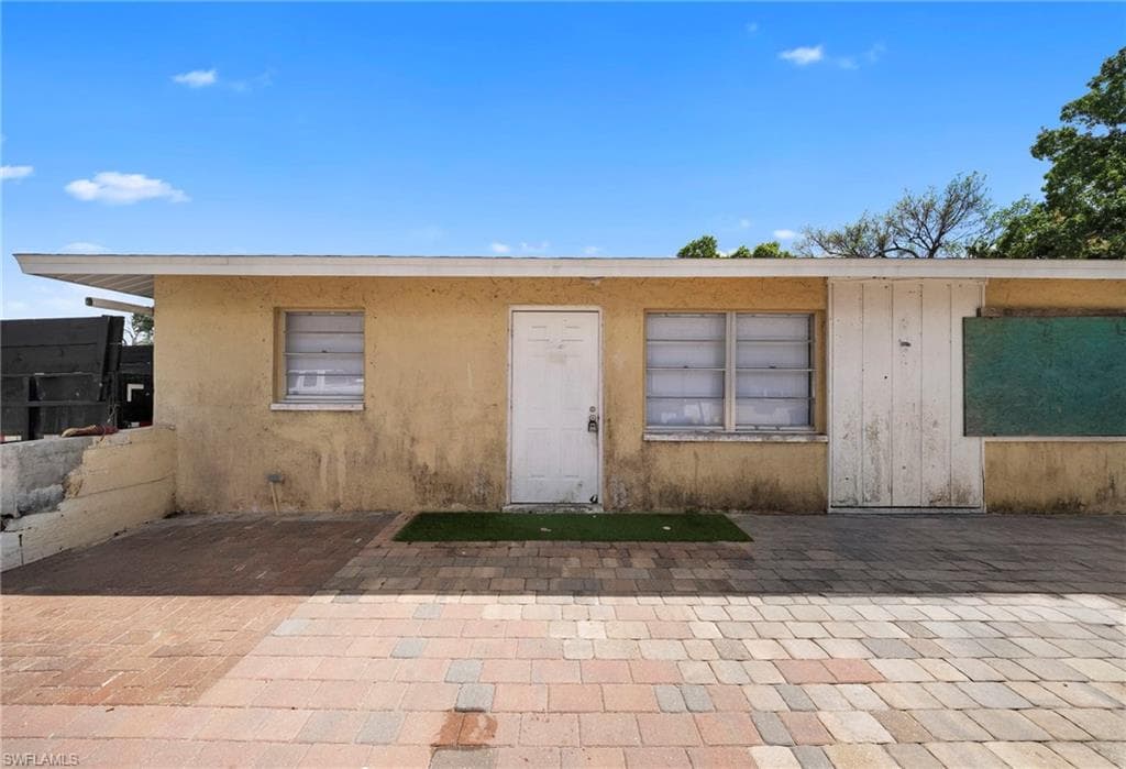 464 carolina AVE A FORT MYERS, FL 33905