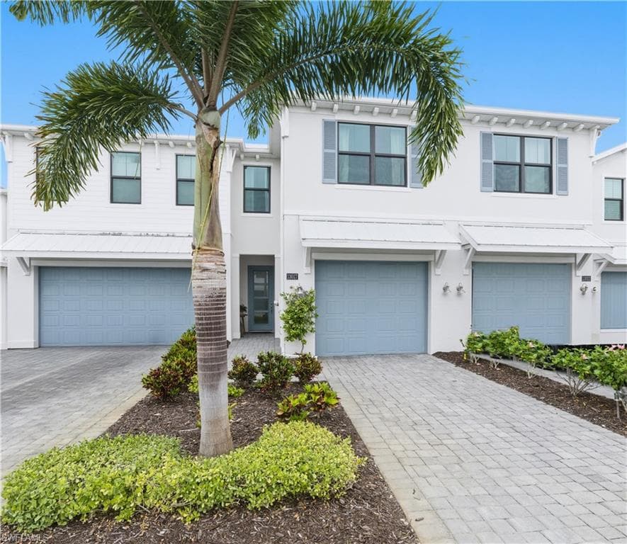 13017 Pembroke DR NAPLES, FL 34105