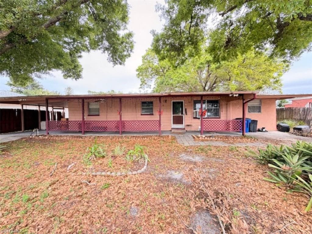 986 Tropical Palm AVE NORTH FORT MYERS, FL 33903