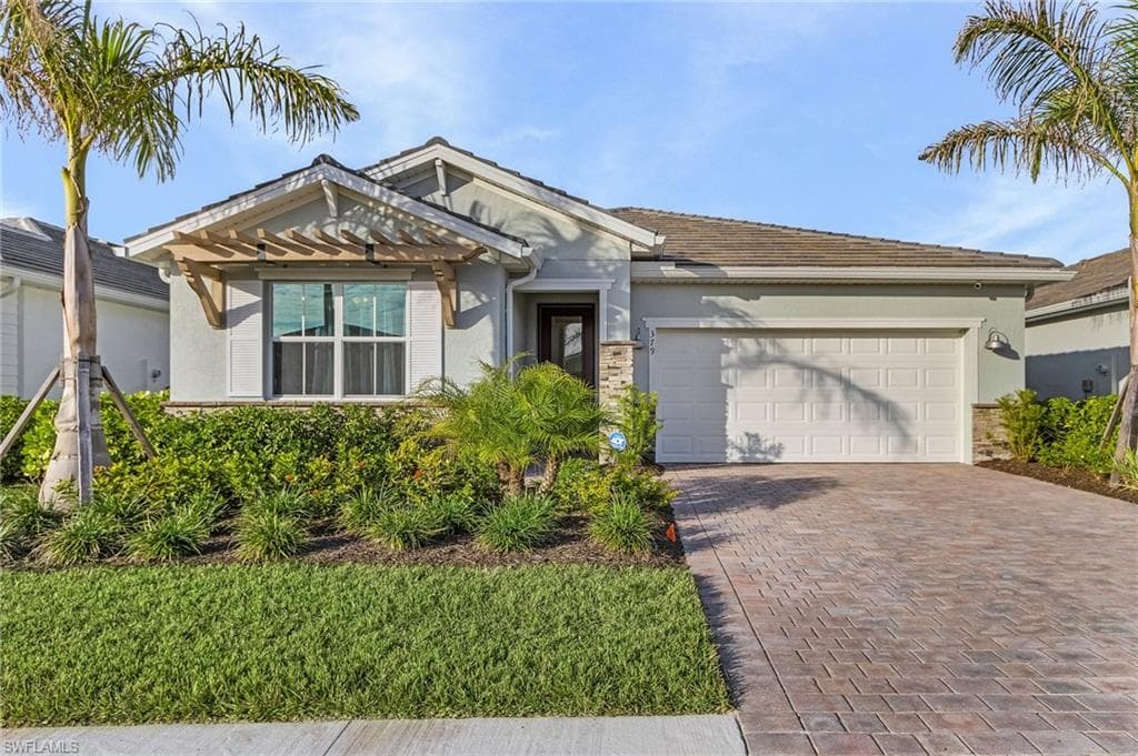 379 Grace Bay LN NAPLES, FL 34114