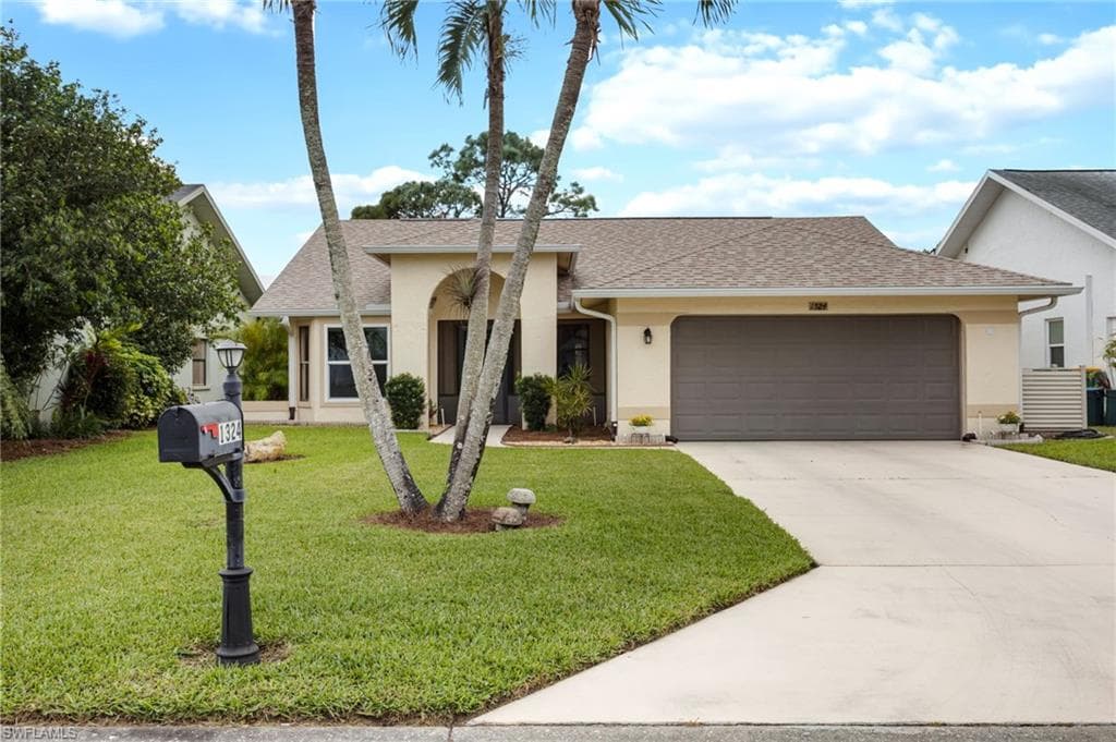 1324 Monarch CIR NAPLES, FL 34116
