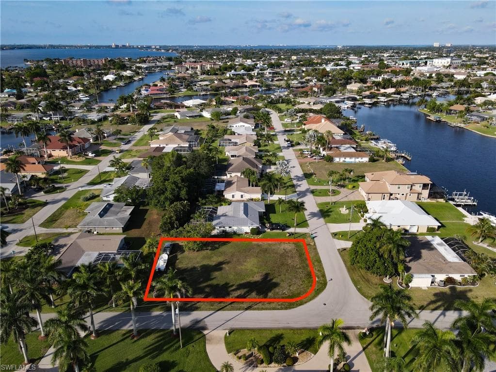 4403 SE 19th AVE CAPE CORAL, FL 33904