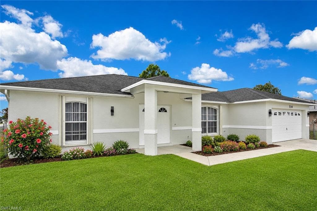 530 Peerless CIR LEHIGH ACRES, FL 33974