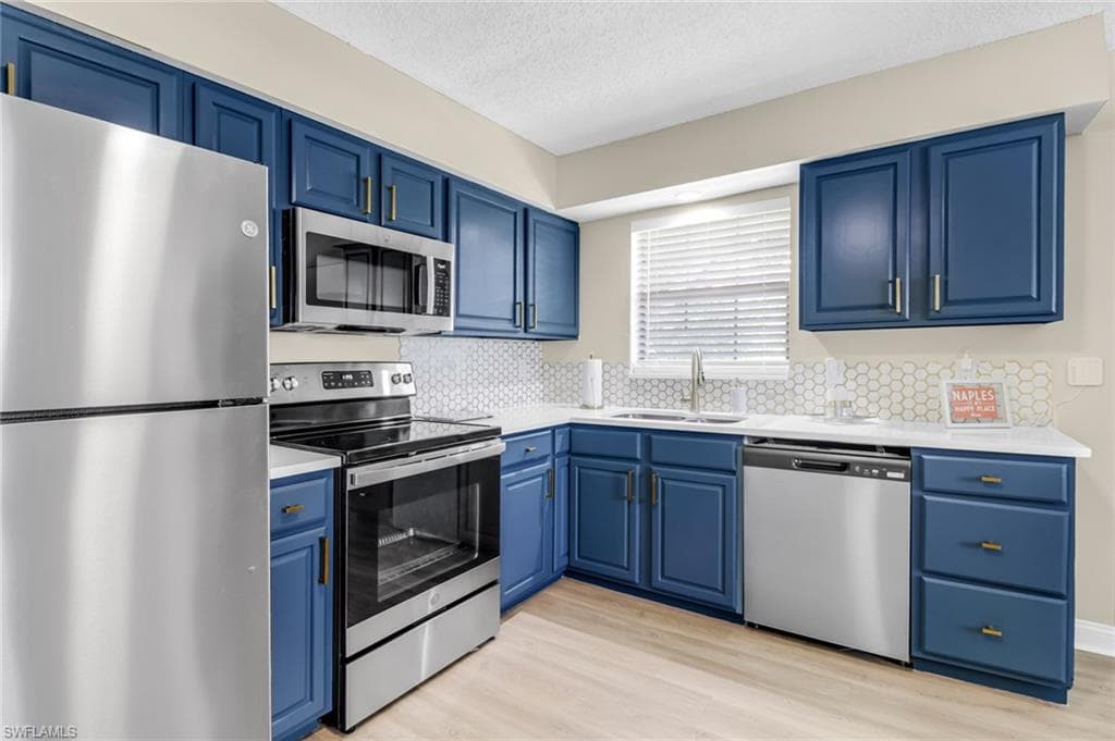 3325 Airport RD N G5 NAPLES, FL 34105