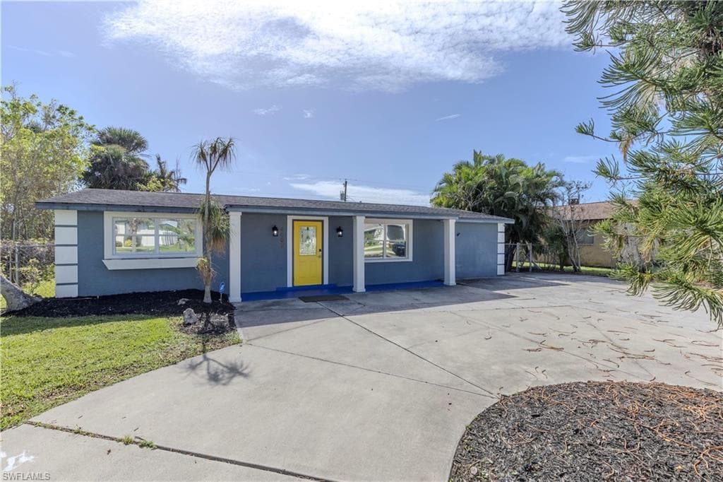 4567 San Antonio LN BONITA SPRINGS, FL 34134