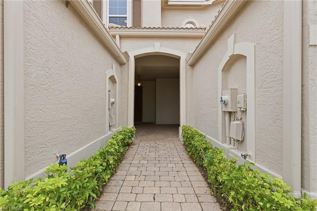 4074 Cherrybrook LOOP FORT MYERS, FL 33966