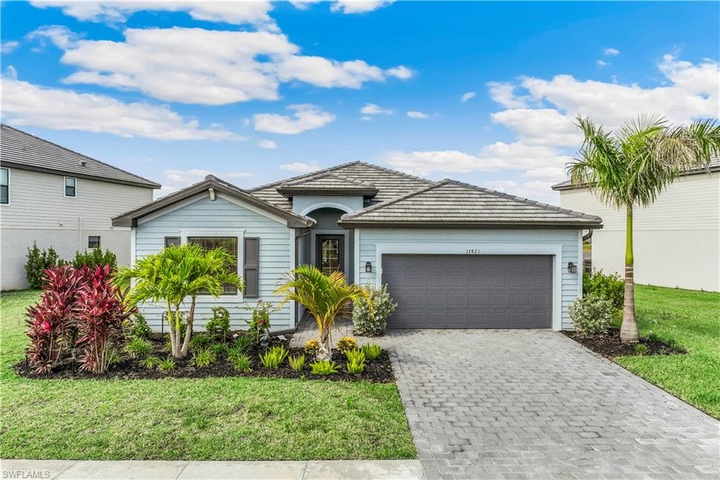 13821 Pine Lodge LN FORT MYERS, FL 33913
