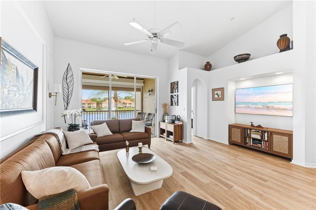 6930 Huntington Lakes CIR 203 NAPLES, FL 34119