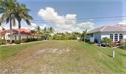 5335 SW 22nd AVE CAPE CORAL, FL 33914