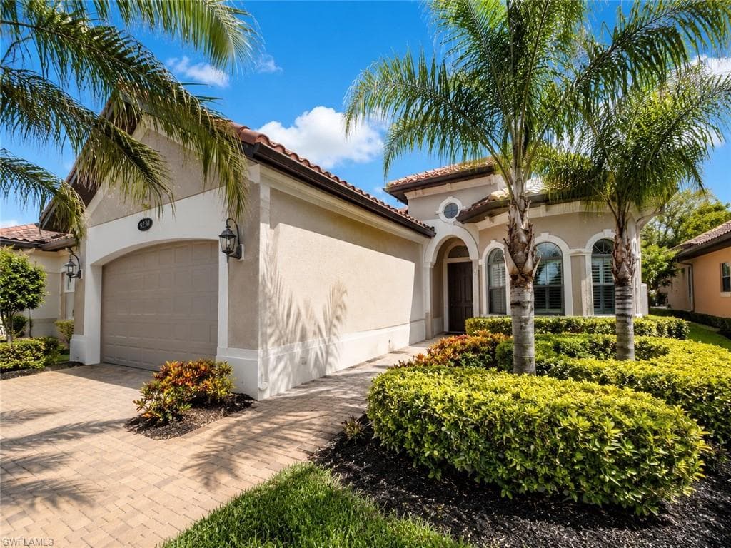 6574 Amarone LN NAPLES, FL 34113