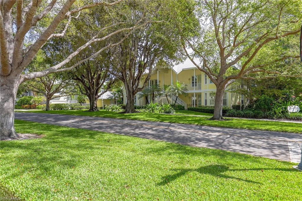 281 4th ST S 101 NAPLES, FL 34102