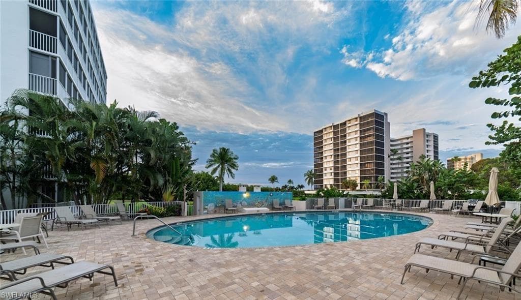 5 Bluebill AVE 305/405 NAPLES, FL 34108