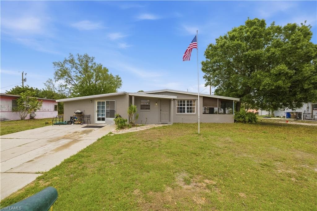 1154 Navajo AVE LEHIGH ACRES, FL 33936