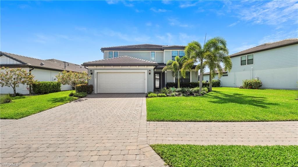 10428 Ventana LN NAPLES, FL 34120
