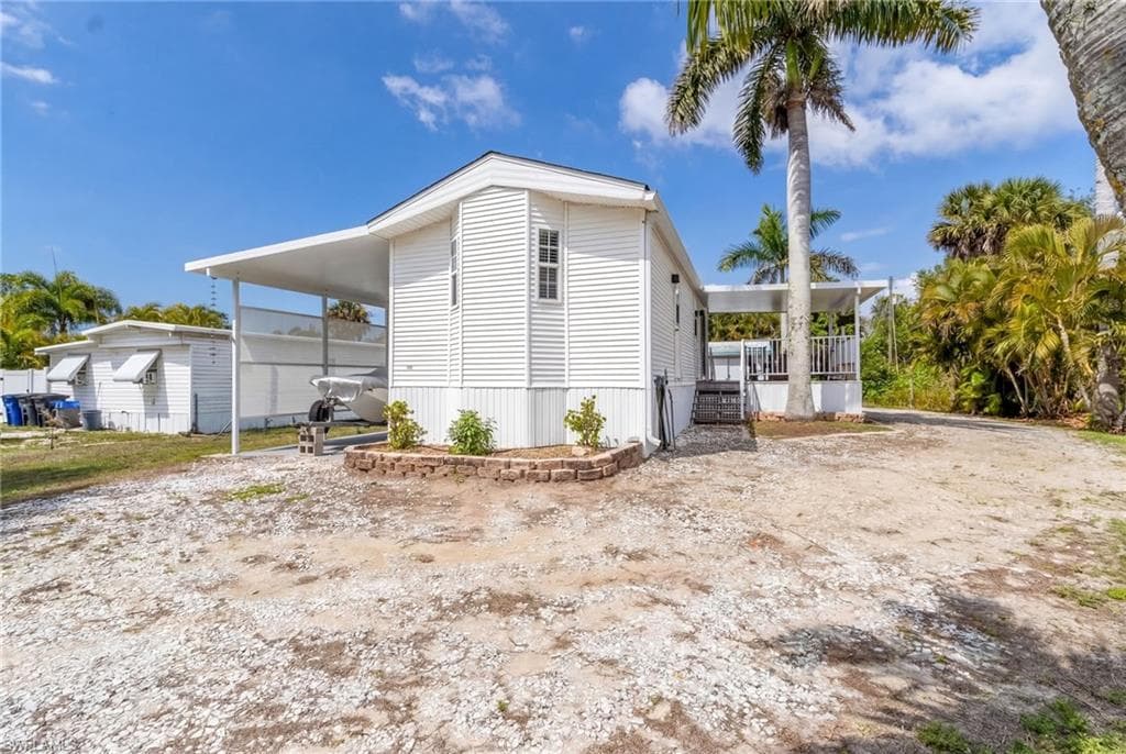 7270 Pinehurst RD BOKEELIA, FL 33922