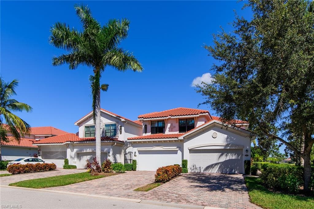 3169 Aviamar CIR 102 NAPLES, FL 34114