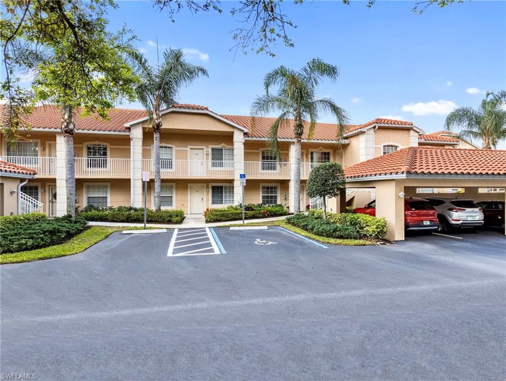 26660 Rosewood Pointe DR 204 BONITA SPRINGS, FL 34135