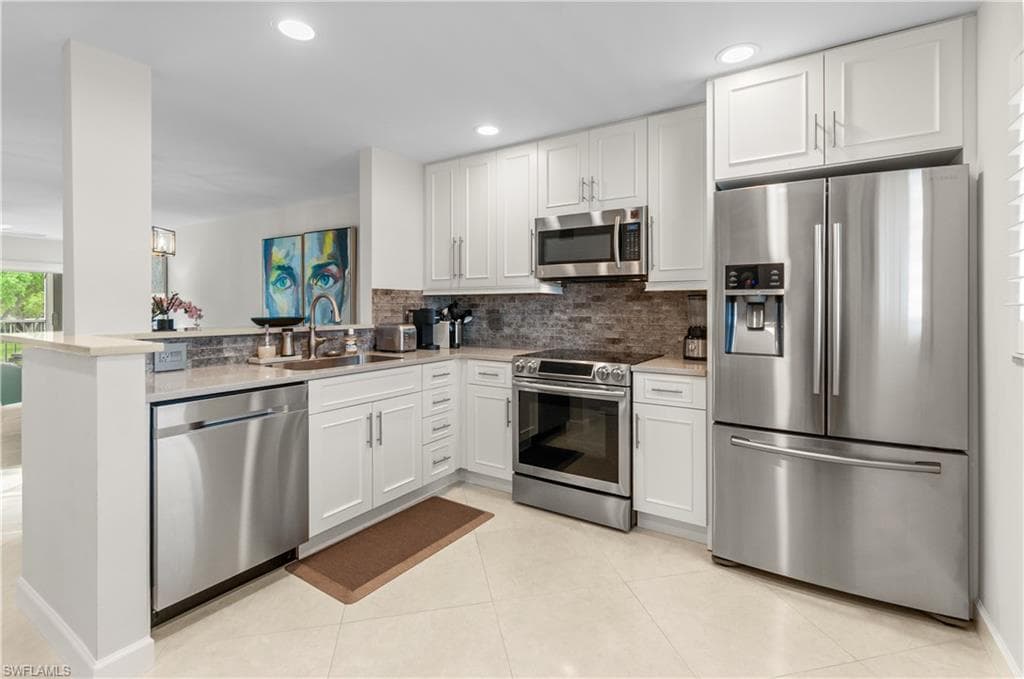 3150 Binnacle DR SE 209 - 2J NAPLES, FL 34103