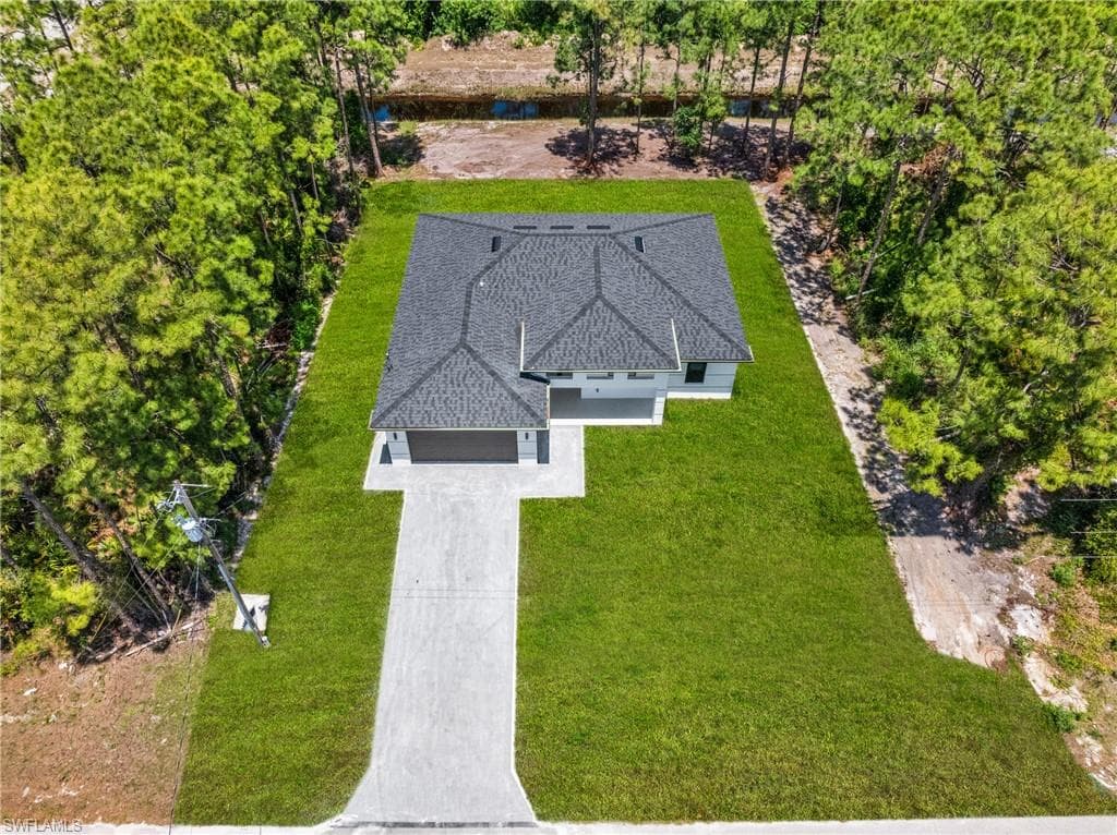 507 Trinity ST E LEHIGH ACRES, FL 33974