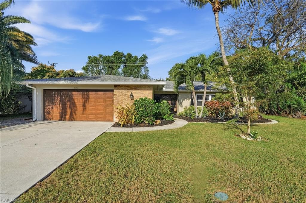 4742 Santa Del Rae AVE FORT MYERS, FL 33901