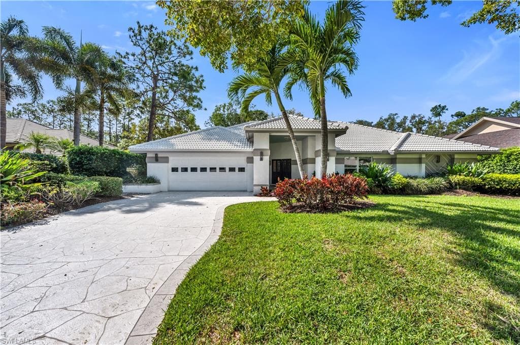 183 Edgemere WAY S NAPLES, FL 34105