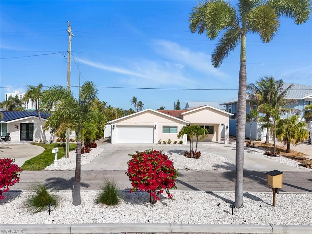 107 Albatross ST FORT MYERS BEACH, FL 33931