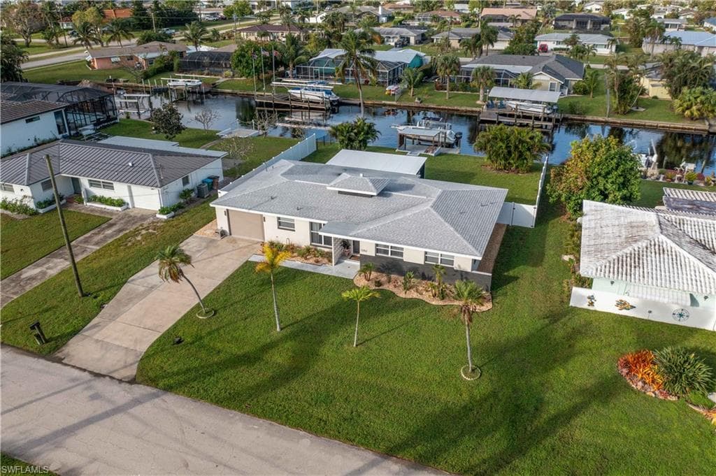 5252 Willow CT CAPE CORAL, FL 33904