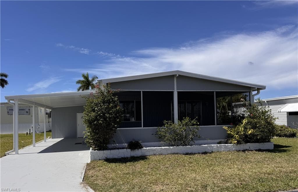 219 Temple DR 219 FORT MYERS, FL 33905