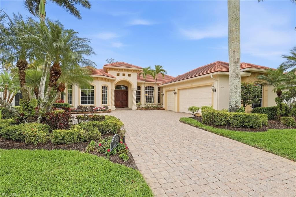 7480 Treeline DR NAPLES, FL 34119
